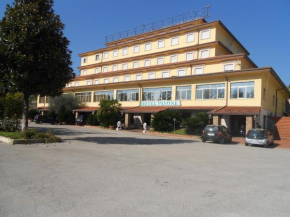  Grand Hotel Pavone  Кассино